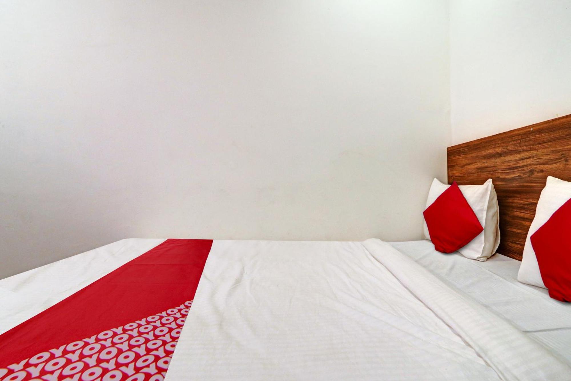 Hotel O Lavish Stay Sururnagar Eksteriør bilde